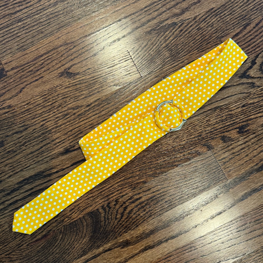 Women’s J. Crew yellow and white polkadot material belt size small/medium